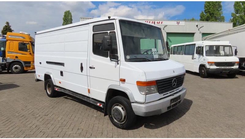 Mercedes-Benz Vario 612 D - فان: صور 5 Mercedes-Benz Vario 612 D - فان: صور 5