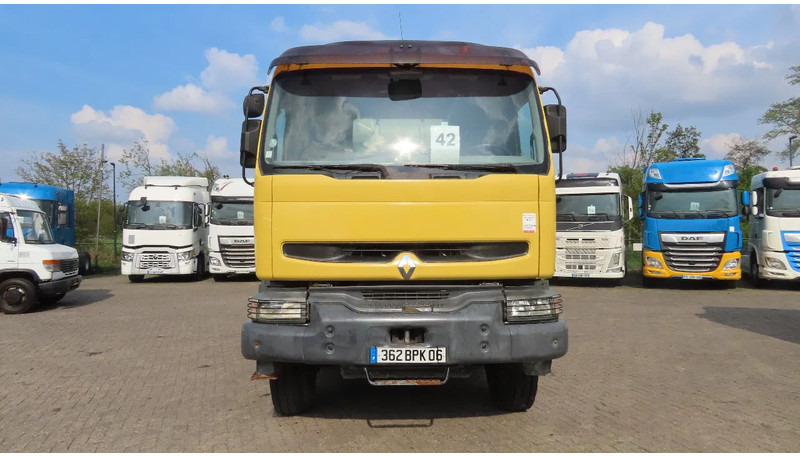 Renault Kerax 420 117000 km original !!! APK tot 27/06/2025 FRANCE truck - شاحنة خلاطة خرسانة: صور 2 Renault Kerax 420 117000 km original !!! APK tot 27/06/2025 FRANCE truck - شاحنة خلاطة خرسانة: صور 2