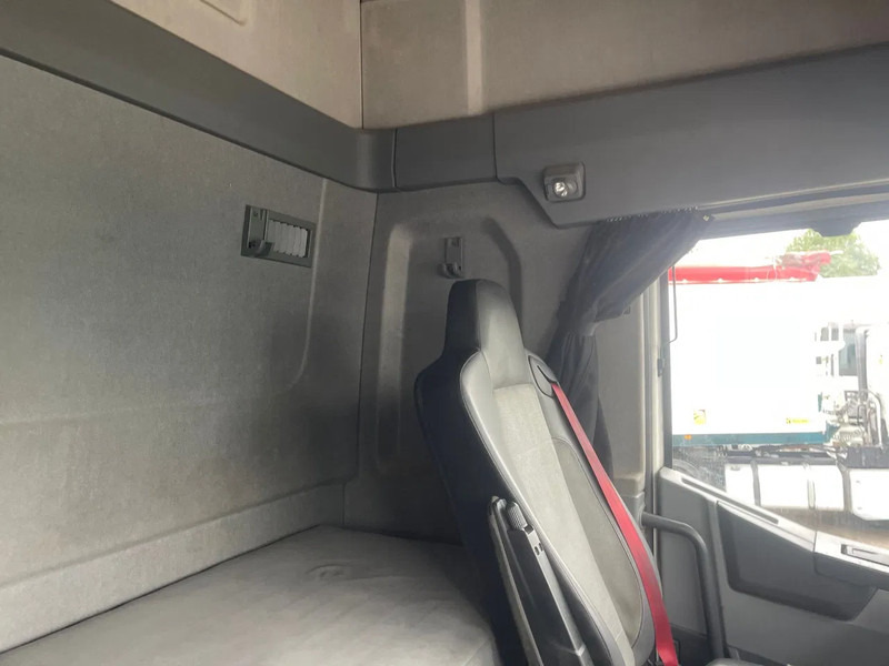 شاحنة جرار Renault T460 RETARDER, FRIGO, PARKING AIRCO, 2X FUEL TANK: صور 16 شاحنة جرار Renault T460 RETARDER, FRIGO, PARKING AIRCO, 2X FUEL TANK: صور 16