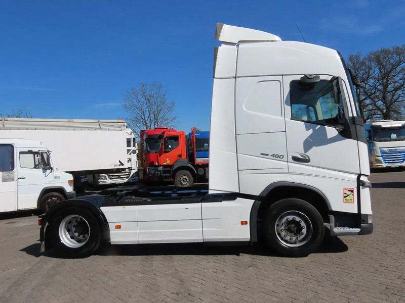 Volvo FH 460 YV2RTY0A3JB867622, FRIGO, 2X FUEL TANK, frigo, EURO6 - شاحنة جرار: صور 4 Volvo FH 460 YV2RTY0A3JB867622, FRIGO, 2X FUEL TANK, frigo, EURO6 - شاحنة جرار: صور 4