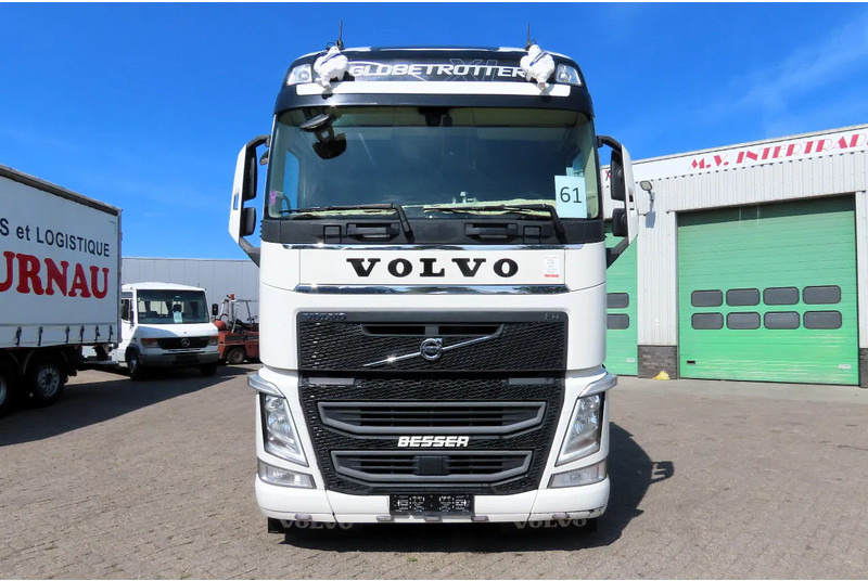 Volvo FH 500 YV2RT40C3JB860437 EURO6, 6x2, 2 tanks, - شاحنة جرار: صور 2 Volvo FH 500 YV2RT40C3JB860437 EURO6, 6x2, 2 tanks, - شاحنة جرار: صور 2