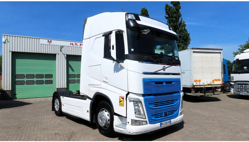 Volvo FH 500 vin YV2RT40A5LB301456 2X FUELTANK, PARKING AIRCO, FRIGO - شاحنة جرار: صور 3 Volvo FH 500 vin YV2RT40A5LB301456 2X FUELTANK, PARKING AIRCO, FRIGO - شاحنة جرار: صور 3