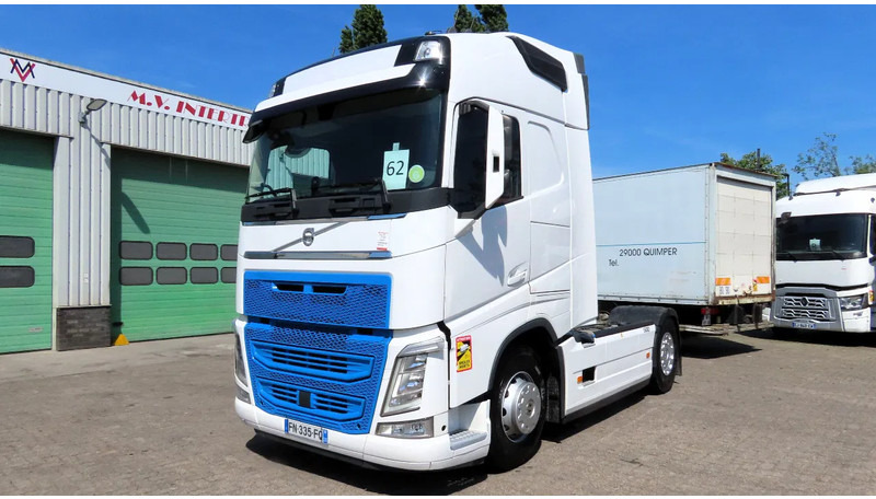 Volvo FH 500 vin YV2RT40A5LB301456 2X FUELTANK, PARKING AIRCO, FRIGO - شاحنة جرار: صور 1 Volvo FH 500 vin YV2RT40A5LB301456 2X FUELTANK, PARKING AIRCO, FRIGO - شاحنة جرار: صور 1