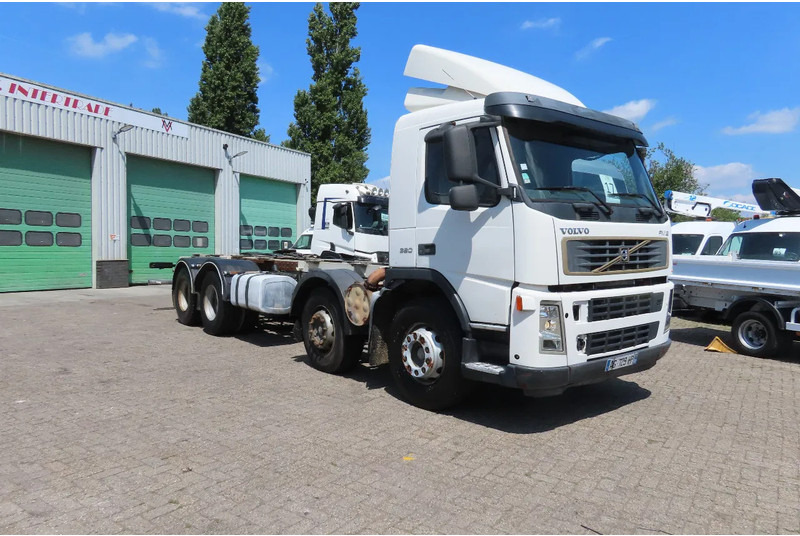 Volvo FM 380 8x4 FULL SPRING. 100% condition! - الشاسيه شاحنة: صور 3 Volvo FM 380 8x4 FULL SPRING. 100% condition! - الشاسيه شاحنة: صور 3