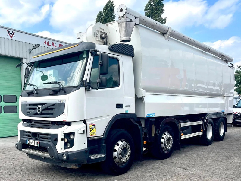Volvo FMX 450 8x4 AUGER, radio control, 7 COMP. Full Volvo Service! . EXCELLENT condition - شاحنة صهريج: صور 1 Volvo FMX 450 8x4 AUGER, radio control, 7 COMP. Full Volvo Service! . EXCELLENT condition - شاحنة صهريج: صور 1
