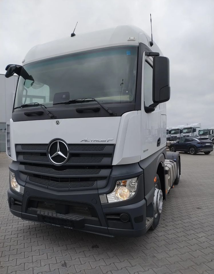 شاحنة جرار جديد Mercedes-Benz Actros: صور 1