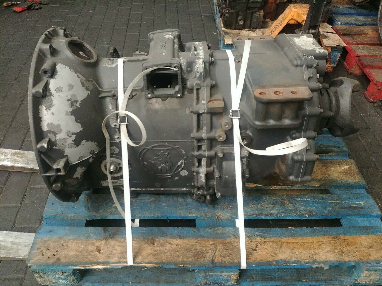 Scania GRS895 MINT CONDITION Scania truck - علبة التروس - شاحنة: صور 4 Scania GRS895 MINT CONDITION Scania truck - علبة التروس - شاحنة: صور 4