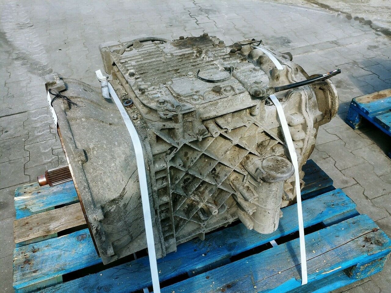 Volvo AT2512C Volvo FH13 FM13 - علبة التروس - شاحنة: صور 2 Volvo AT2512C Volvo FH13 FM13 - علبة التروس - شاحنة: صور 2