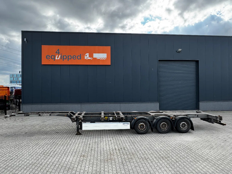 Schmitz Cargobull 45FT HC, Scheibebremsen, Liftachse, vorne + hinten + Stoßstange ausziehbar, NL-Chassis - شاحنات الحاويات/ جسم علوي قابل للتغيير نصف مقطورة: صور 2 Schmitz Cargobull 45FT HC, Scheibebremsen, Liftachse, vorne + hinten + Stoßstange ausziehbar, NL-Chassis - شاحنات الحاويات/ جسم علوي قابل للتغيير نصف مقطورة: صور 2