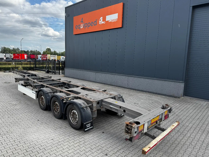 Schmitz Cargobull 45FT HC, Scheibebremsen, Liftachse, vorne + hinten + Stoßstange ausziehbar, NL-Chassis - شاحنات الحاويات/ جسم علوي قابل للتغيير نصف مقطورة: صور 3 Schmitz Cargobull 45FT HC, Scheibebremsen, Liftachse, vorne + hinten + Stoßstange ausziehbar, NL-Chassis - شاحنات الحاويات/ جسم علوي قابل للتغيير نصف مقطورة: صور 3
