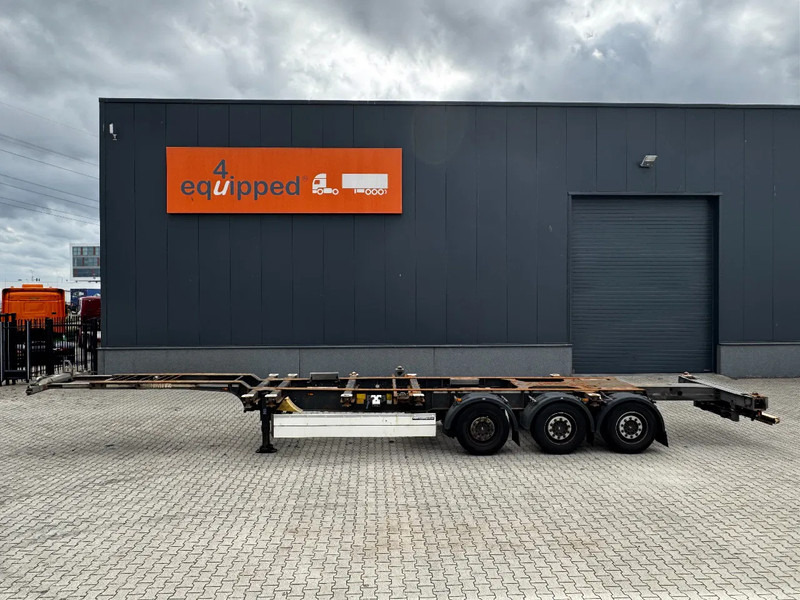 Schmitz Cargobull GOTHA 45FT HC, Scheibebremsen, vorne + hinten + Stoßstange ausziehbar, NL-Chassis, Liftachse - شاحنات الحاويات/ جسم علوي قابل للتغيير نصف مقطورة: صور 3 Schmitz Cargobull GOTHA 45FT HC, Scheibebremsen, vorne + hinten + Stoßstange ausziehbar, NL-Chassis, Liftachse - شاحنات الحاويات/ جسم علوي قابل للتغيير نصف مقطورة: صور 3