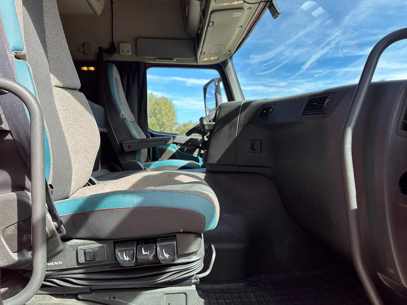 شاحنة جرار Volvo FM 420 Globetrotter, ADR (FL, OX, AT), ALCOA, only 446TKM: صور 14