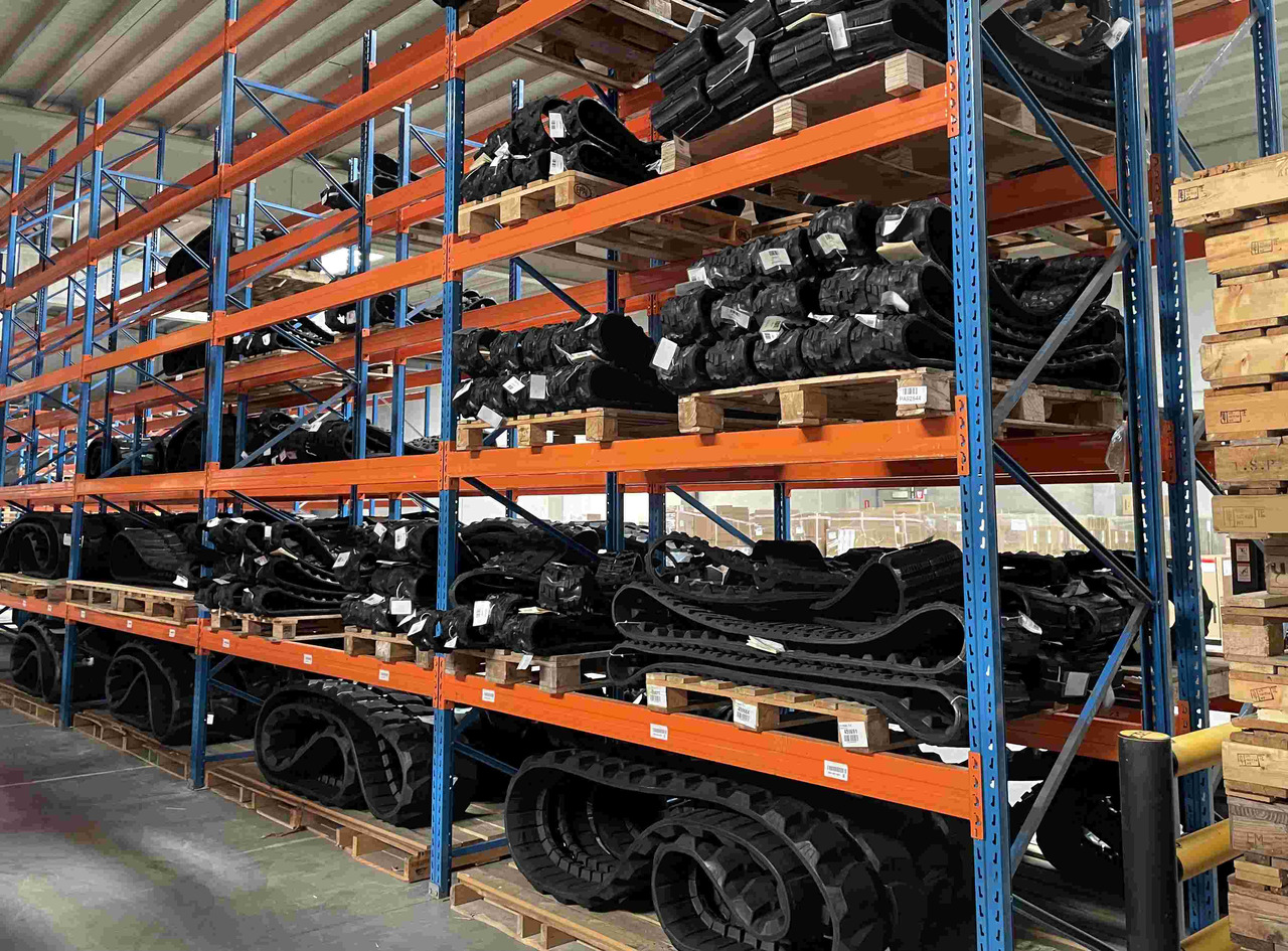 Rubber track for Versatile 30" - مسارات للحفارات - جرار مجنزر: صور 4 Rubber track for Versatile 30" - مسارات للحفارات - جرار مجنزر: صور 4