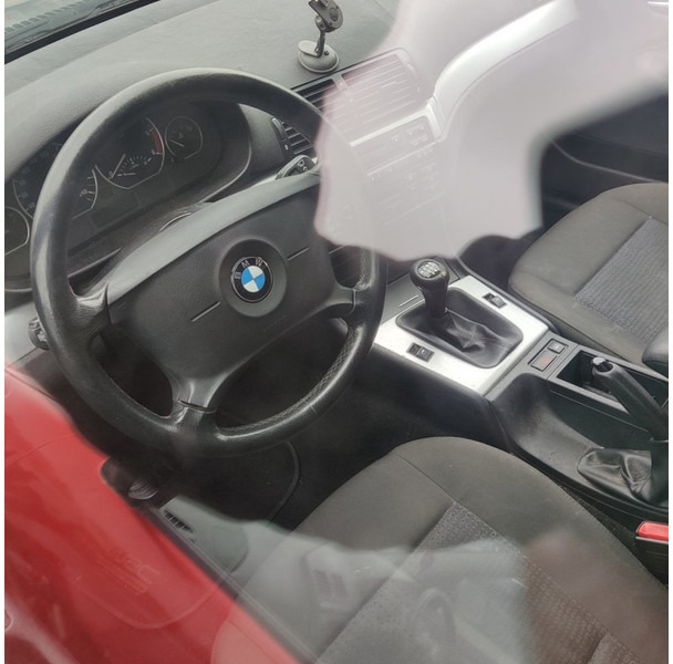 سيارة BMW 318-D: صور 6