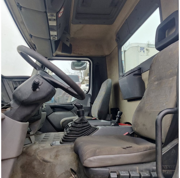 Renault 400 - شاحنة جرار: صور 5 Renault 400 - شاحنة جرار: صور 5