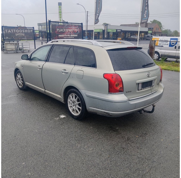 Toyota Avensis - سيارة: صور 4 Toyota Avensis - سيارة: صور 4