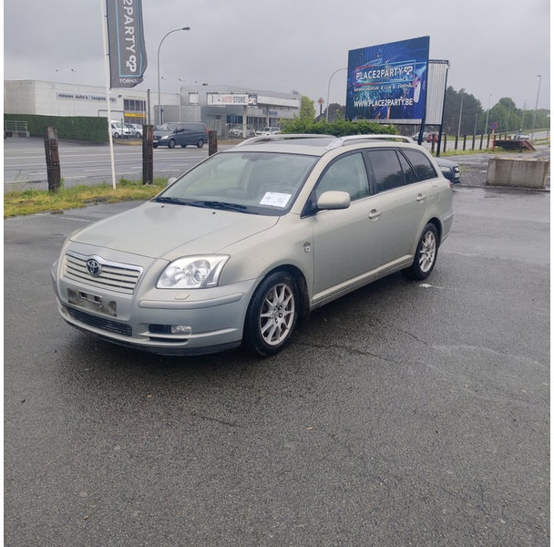 Toyota Avensis - سيارة: صور 3 Toyota Avensis - سيارة: صور 3