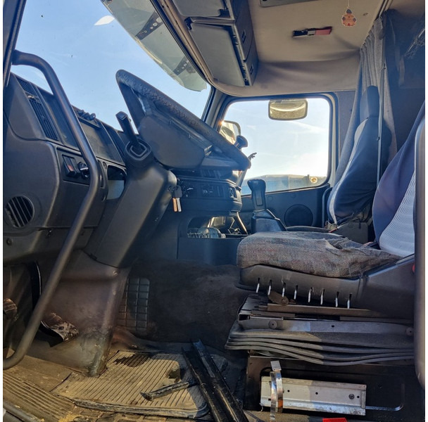Volvo FH-GLOBBETROTTER - شاحنة جرار: صور 3 Volvo FH-GLOBBETROTTER - شاحنة جرار: صور 3