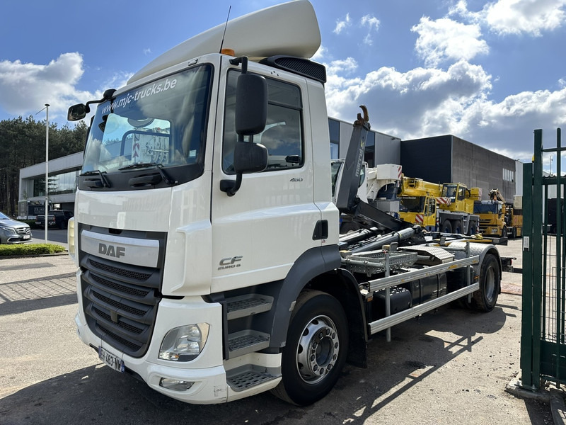 DAF CF 460 4x2 19T MARREL ABROLLKIPPER HAKEN - 5.10M + 1.30M Ausziehbarer Stoßstange - EURO 6 - 13L ENGINE - ZF AUTO - شاحنة ذات الخطاف: صور 3 DAF CF 460 4x2 19T MARREL ABROLLKIPPER HAKEN - 5.10M + 1.30M Ausziehbarer Stoßstange - EURO 6 - 13L ENGINE - ZF AUTO - شاحنة ذات الخطاف: صور 3