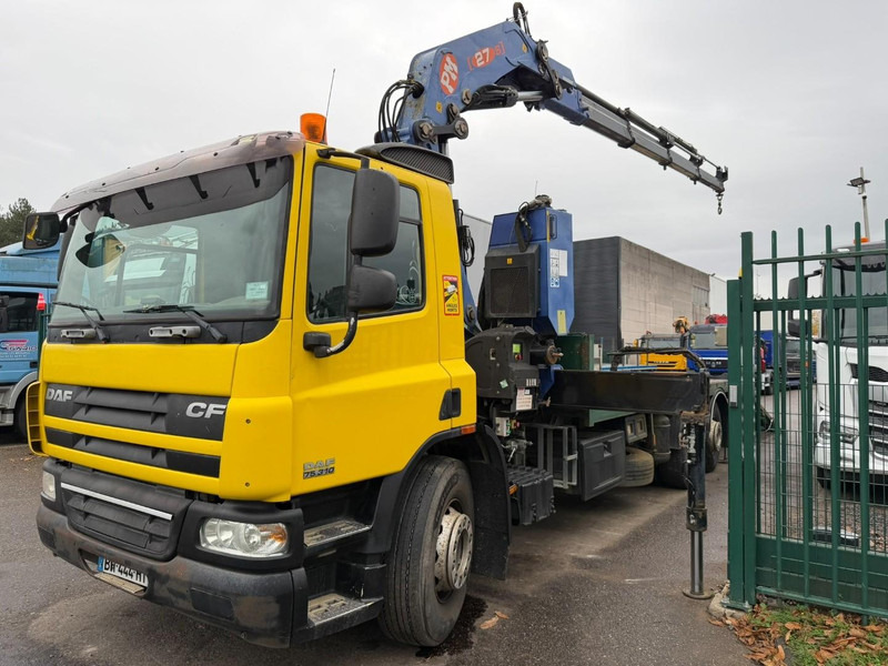 DAF CF 75.310 6X2 OPRIJWAGEN + KRAAN PM 27 S-4 + RADIO + WINCH - VOLLE RAMP - LIFT + STUUR-AS - MANUEEL - FR - سيارة السحب للتصليح: صور 4 DAF CF 75.310 6X2 OPRIJWAGEN + KRAAN PM 27 S-4 + RADIO + WINCH - VOLLE RAMP - LIFT + STUUR-AS - MANUEEL - FR - سيارة السحب للتصليح: صور 4