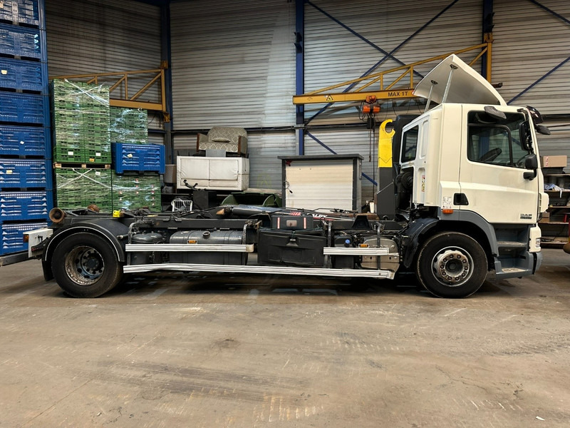 DAF CF 85.410 19T - 4x2 HOOKLIFT DALBY 16T - 5350mm - MANUAL ZF - TUV 09/2025 - EURO 5 - A/C - شاحنة ذات الخطاف: صور 4 DAF CF 85.410 19T - 4x2 HOOKLIFT DALBY 16T - 5350mm - MANUAL ZF - TUV 09/2025 - EURO 5 - A/C - شاحنة ذات الخطاف: صور 4