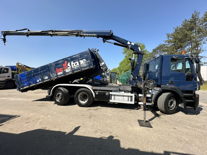 Iveco STRALIS 420 6x2 + CRANE HMF 1720 K3 + ROTATOR - LIFT + STEERING AXLE - EURO 5 - *FULL AIR* - CONTAINER INCL. - BE TRUCK - شاحنة ذات الخطاف, شاحنة كرين: صور 4 Iveco STRALIS 420 6x2 + CRANE HMF 1720 K3 + ROTATOR - LIFT + STEERING AXLE - EURO 5 - *FULL AIR* - CONTAINER INCL. - BE TRUCK - شاحنة ذات الخطاف, شاحنة كرين: صور 4