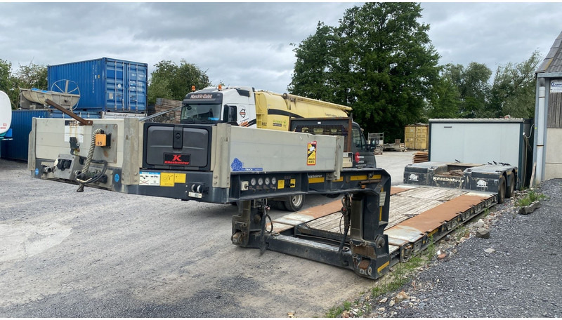 Kässbohrer LB2 48T - LOWBED - TIEFBETT / REMOVABLE NECK - ABNEHMBARE SCHWANENHALS - HYDR STEERING AXLES / LENKACHSEN - BPW - عربة مسطحة منخفضة نصف مقطورة: صور 1 Kässbohrer LB2 48T - LOWBED - TIEFBETT / REMOVABLE NECK - ABNEHMBARE SCHWANENHALS - HYDR STEERING AXLES / LENKACHSEN - BPW - عربة مسطحة منخفضة نصف مقطورة: صور 1