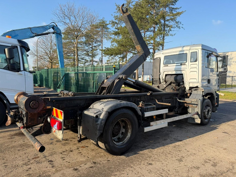 MAN TGA 18.350 4x2 19T HOOKLIFT / ABROLLKIPPER / GANCHO / AMPLIROL - EURO 3 - AS TRONIC AUTOMATIC - شاحنة ذات الخطاف: صور 5 MAN TGA 18.350 4x2 19T HOOKLIFT / ABROLLKIPPER / GANCHO / AMPLIROL - EURO 3 - AS TRONIC AUTOMATIC - شاحنة ذات الخطاف: صور 5