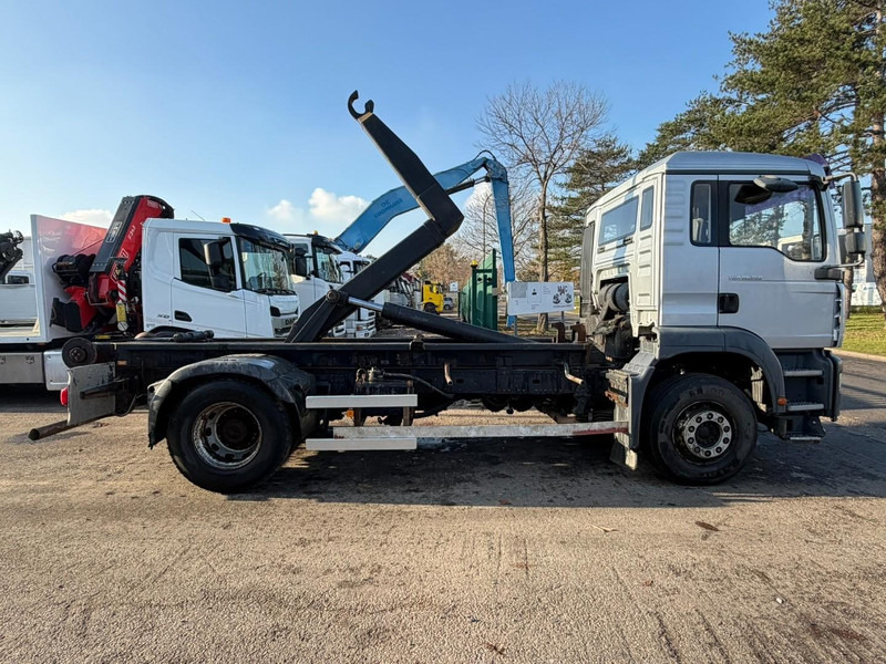 MAN TGA 18.350 4x2 19T HOOKLIFT / ABROLLKIPPER / GANCHO / AMPLIROL - EURO 3 - AS TRONIC AUTOMATIC - شاحنة ذات الخطاف: صور 4 MAN TGA 18.350 4x2 19T HOOKLIFT / ABROLLKIPPER / GANCHO / AMPLIROL - EURO 3 - AS TRONIC AUTOMATIC - شاحنة ذات الخطاف: صور 4