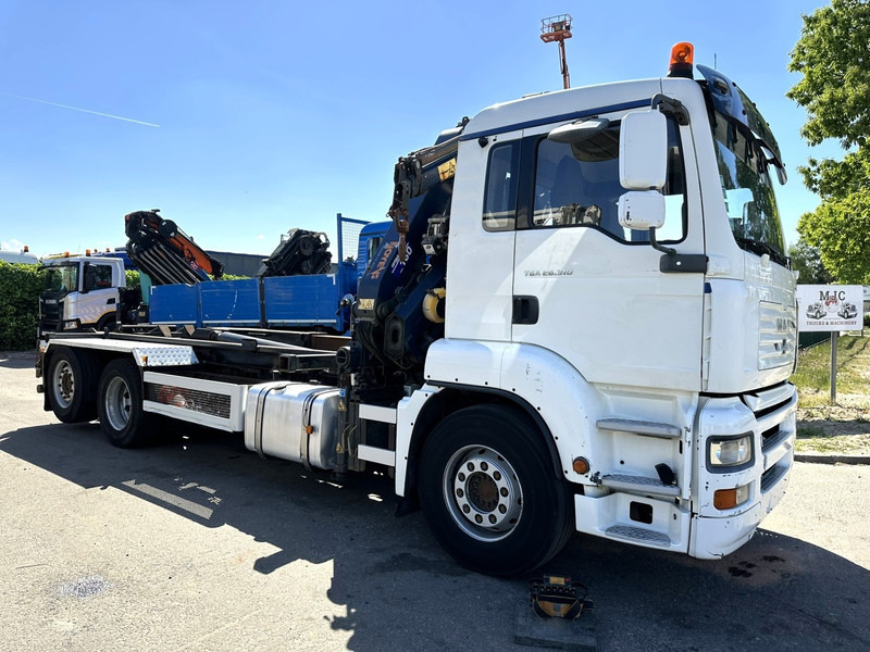 MAN TGA 26.310 6X2 HOOKLIFT + CRANE COPMA 160.4 + JIB J2 + WINCH - RADIO - LIFT + STEERING AXLE - EURO 3 - BE - شاحنة ذات الخطاف, شاحنة كرين: صور 2 MAN TGA 26.310 6X2 HOOKLIFT + CRANE COPMA 160.4 + JIB J2 + WINCH - RADIO - LIFT + STEERING AXLE - EURO 3 - BE - شاحنة ذات الخطاف, شاحنة كرين: صور 2