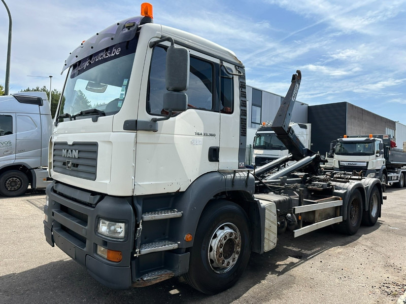 MAN TGA 33.360 6x4 HOOKLIFT - MANUAL ZF - BIG AXLES HUB REDUCTION / STEEL SPRING - BE TRUCK - شاحنة ذات الخطاف: صور 3 MAN TGA 33.360 6x4 HOOKLIFT - MANUAL ZF - BIG AXLES HUB REDUCTION / STEEL SPRING - BE TRUCK - شاحنة ذات الخطاف: صور 3