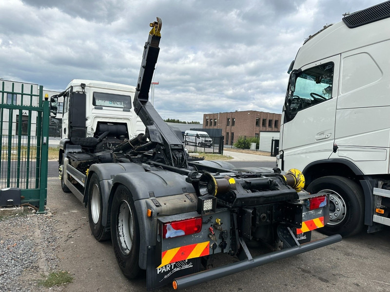 MAN TGS 28.360 6x2 HOOKLIFT 21T HIAB MULTILIFT XR21-S51 - LIFT AXLE - BE TRUCK - شاحنة ذات الخطاف: صور 4 MAN TGS 28.360 6x2 HOOKLIFT 21T HIAB MULTILIFT XR21-S51 - LIFT AXLE - BE TRUCK - شاحنة ذات الخطاف: صور 4