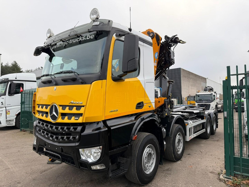 Mercedes-Benz AROCS 4143 8X4 WAF HOOKLIFT + CRANE EFFER 395 4S + ROTATOR + RADIO - 5/6 F - BE TRUCK - VERY NICE CONDITION - شاحنة ذات الخطاف, شاحنة كرين: صور 4 Mercedes-Benz AROCS 4143 8X4 WAF HOOKLIFT + CRANE EFFER 395 4S + ROTATOR + RADIO - 5/6 F - BE TRUCK - VERY NICE CONDITION - شاحنة ذات الخطاف, شاحنة كرين: صور 4