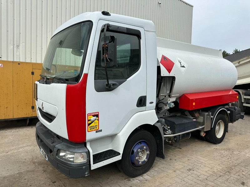 Renault MIDLUM 150 FUEL TANKER / CITERNE MAZOUT - 6500L - 3 COMPARTIMENTS - *ENGINE PROBLEM* - شاحنة صهريج: صور 1 Renault MIDLUM 150 FUEL TANKER / CITERNE MAZOUT - 6500L - 3 COMPARTIMENTS - *ENGINE PROBLEM* - شاحنة صهريج: صور 1