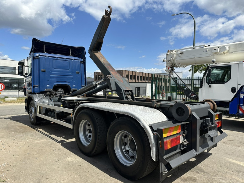 Scania 124L-420 6x2 HOOKLIFT VDL 20T - STEEL SPRING / BALLESTAS / BLATT - MANUAL - MECHANICAL PUMP - 10 TIRES DOUBLE WHEELS - شاحنة ذات الخطاف: صور 4 Scania 124L-420 6x2 HOOKLIFT VDL 20T - STEEL SPRING / BALLESTAS / BLATT - MANUAL - MECHANICAL PUMP - 10 TIRES DOUBLE WHEELS - شاحنة ذات الخطاف: صور 4