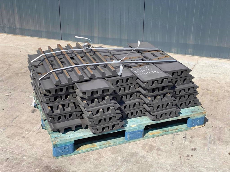 Case CX330 / CX350 Shoes/Pads - الإطار/ الشاسيه - آلات البناء: صور 2 Case CX330 / CX350 Shoes/Pads - الإطار/ الشاسيه - آلات البناء: صور 2