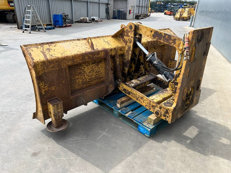 Cat 12H / 120M / 120H / 140G / 140H / 140K / 140M / 14 - شفرة الجرافة - آلات البناء: صور 5 Cat 12H / 120M / 120H / 140G / 140H / 140K / 140M / 14 - شفرة الجرافة - آلات البناء: صور 5