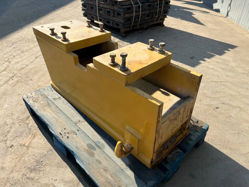 Cat 12H / 12K / 140H / 140K / 160H - ملحقات - آلات البناء: صور 2 Cat 12H / 12K / 140H / 140K / 160H - ملحقات - آلات البناء: صور 2