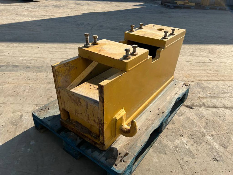 Cat 12H / 12K / 140H / 140K / 160H - ملحقات - آلات البناء: صور 1 Cat 12H / 12K / 140H / 140K / 160H - ملحقات - آلات البناء: صور 1
