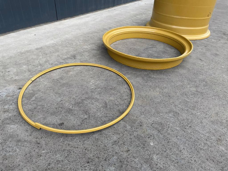 Cat 140H / 140M / 140K / 160H / 160M Rim - الإطارات والجنوط - آلات البناء: صور 2 Cat 140H / 140M / 140K / 160H / 160M Rim - الإطارات والجنوط - آلات البناء: صور 2