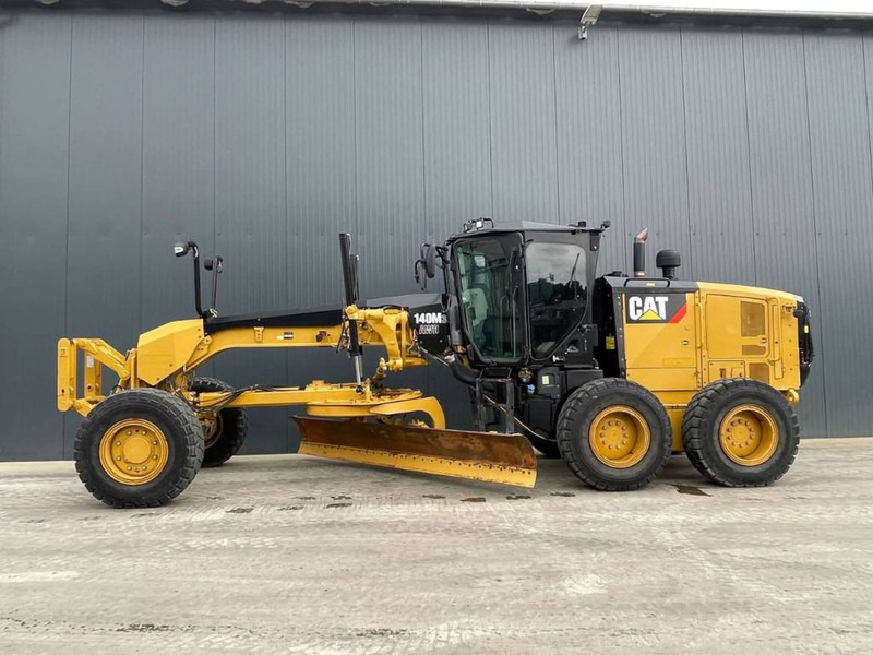 Cat 140M3 AWD - آلة تسوية الأرض: صور 5 Cat 140M3 AWD - آلة تسوية الأرض: صور 5