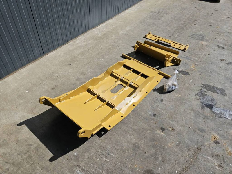 Cat 140M3 - ملحقات - آلات البناء: صور 3 Cat 140M3 - ملحقات - آلات البناء: صور 3