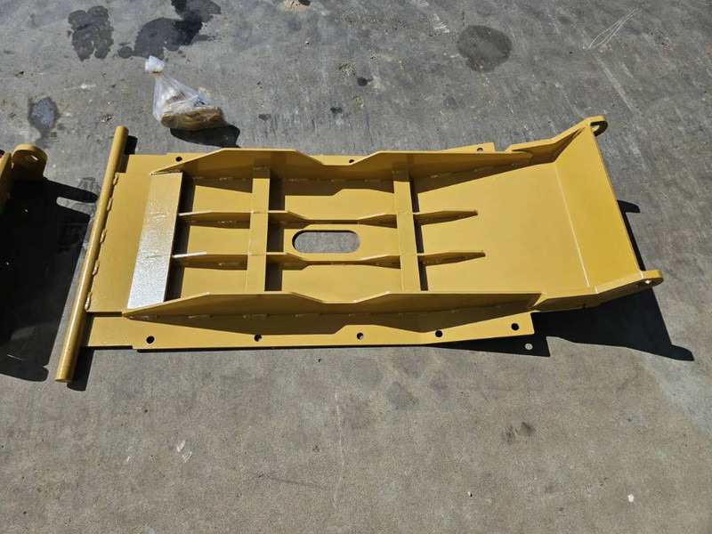 Cat 140M3 - ملحقات - آلات البناء: صور 2 Cat 140M3 - ملحقات - آلات البناء: صور 2