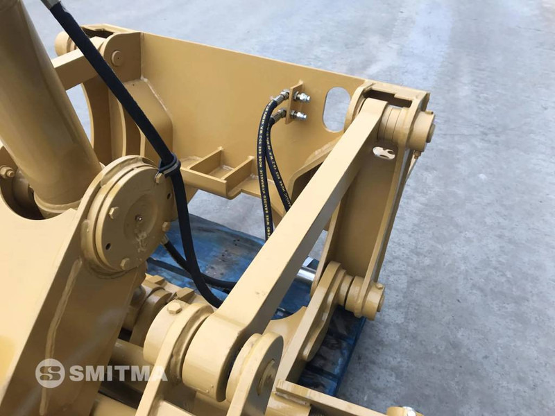 Cat 140M - ملحقات - آلات البناء: صور 4 Cat 140M - ملحقات - آلات البناء: صور 4