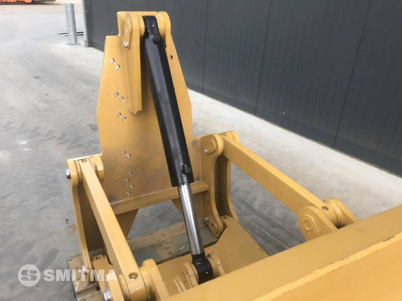 Cat 140M - شفرة الجرافة - آلات البناء: صور 4 Cat 140M - شفرة الجرافة - آلات البناء: صور 4