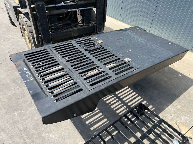Cat 313E / 320F / 323E / 325F / 329E / 330F / 336E / 3 - الكابينة والداخلية - آلات البناء: صور 1 Cat 313E / 320F / 323E / 325F / 329E / 330F / 336E / 3 - الكابينة والداخلية - آلات البناء: صور 1