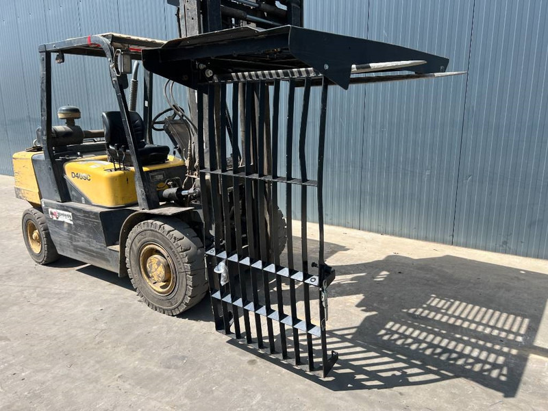 Cat 313E / 320F / 323E / 325F / 329E / 330F / 336E / 3 - الكابينة والداخلية - آلات البناء: صور 2 Cat 313E / 320F / 323E / 325F / 329E / 330F / 336E / 3 - الكابينة والداخلية - آلات البناء: صور 2