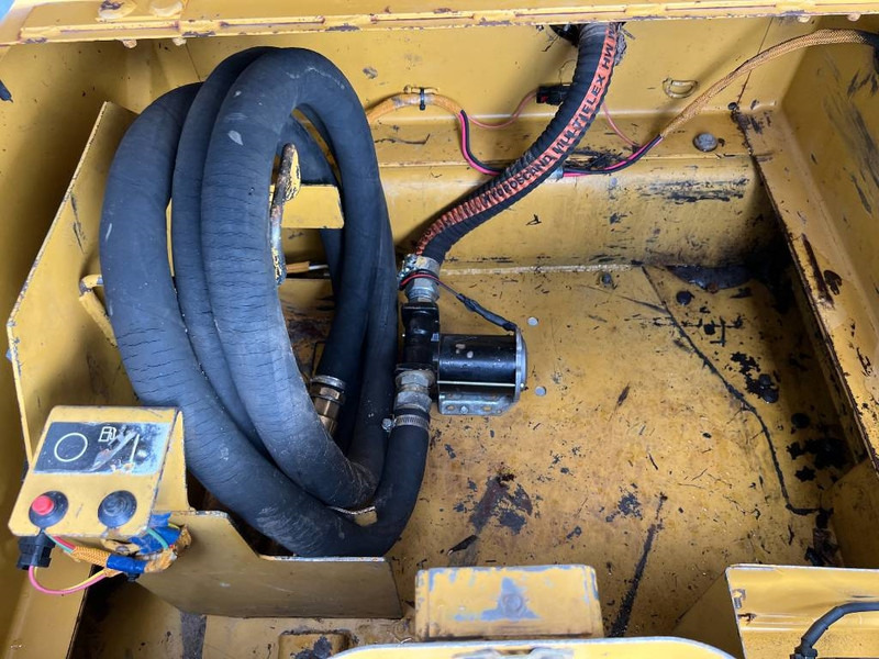 حفارات زحافة Cat 320D L: صور 16