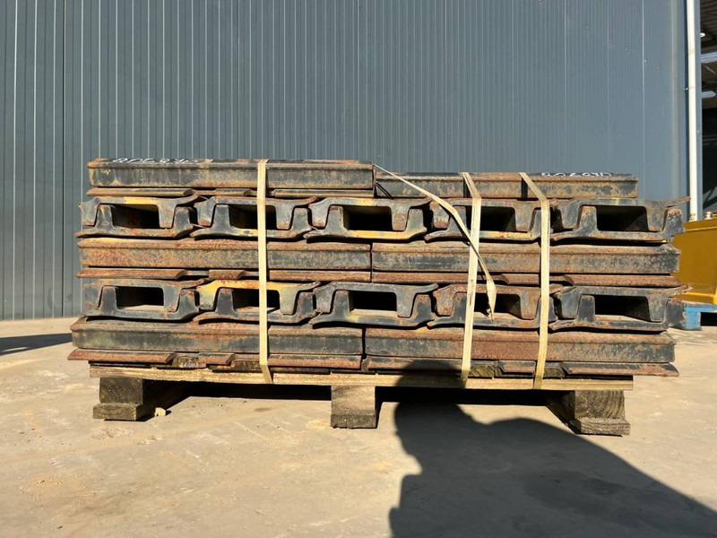 Cat 330C / 330D / 336D / 336E / 336F Shoes - ملحقات - آلات البناء: صور 3 Cat 330C / 330D / 336D / 336E / 336F Shoes - ملحقات - آلات البناء: صور 3