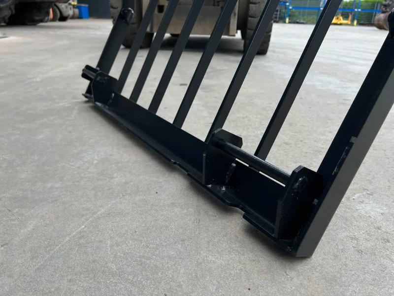 Cat 330D Guard - الكابينة والداخلية - آلات البناء: صور 5 Cat 330D Guard - الكابينة والداخلية - آلات البناء: صور 5